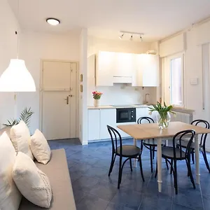 Casa In Centro Tre Locali Con Terrazzo , Milano Marittima Italia